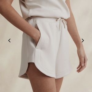 Varley Keely High-Rise Short in Birch sz S